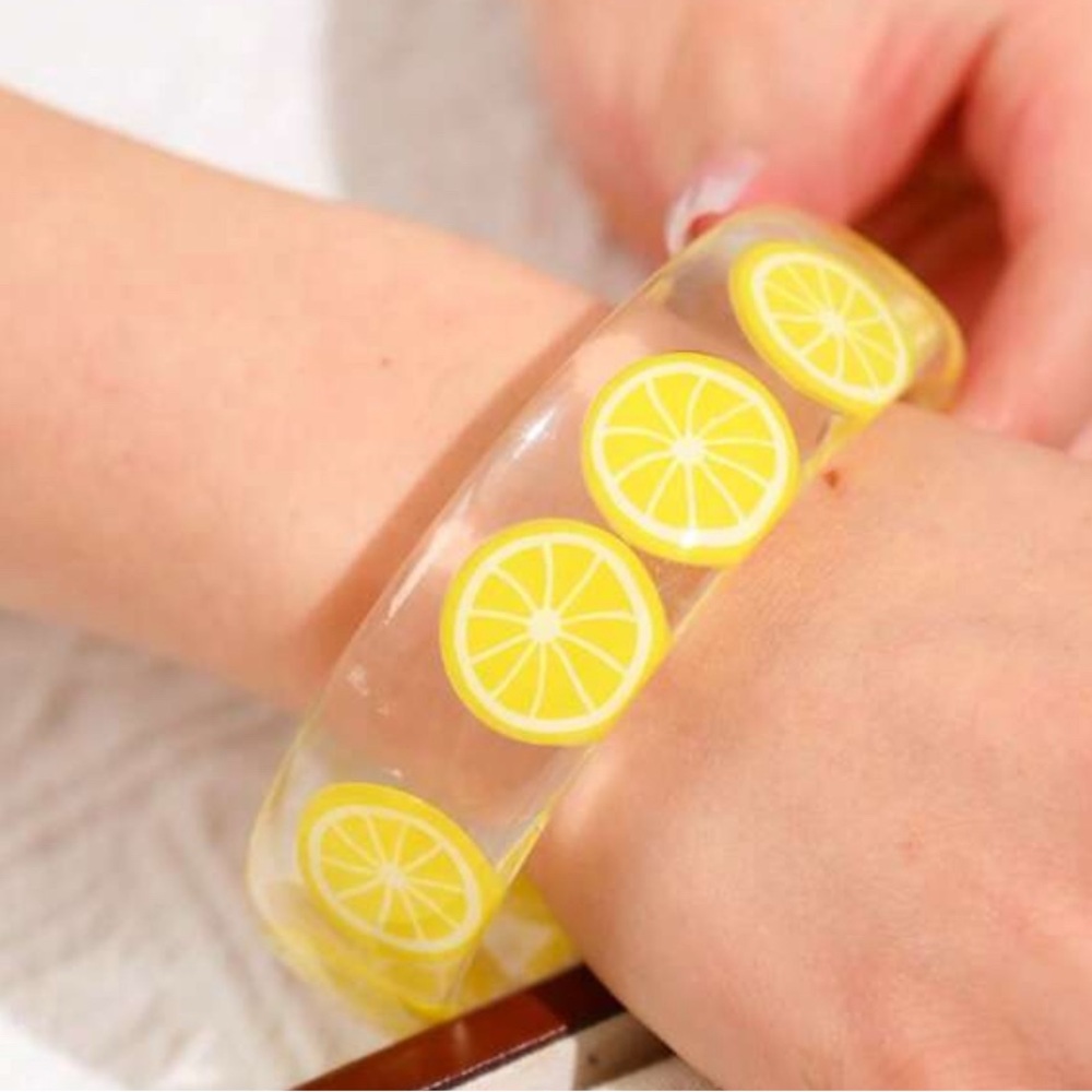 Clear Lemon Slice Bangle Bracelet